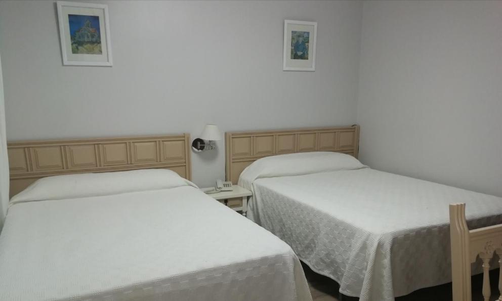 Hostal Antolin ريدونديلا المظهر الخارجي الصورة