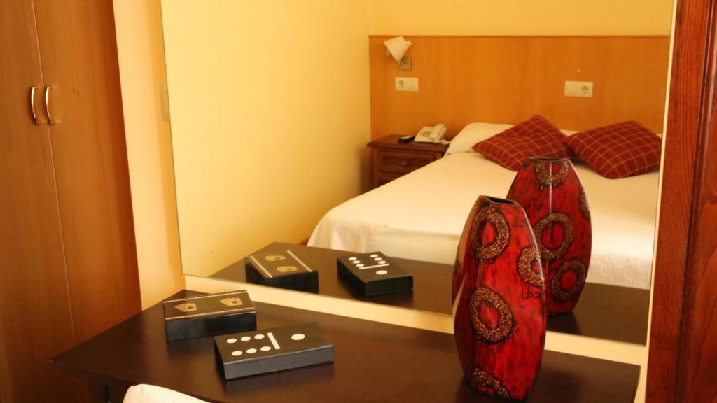 Hostal Antolin ريدونديلا المظهر الخارجي الصورة